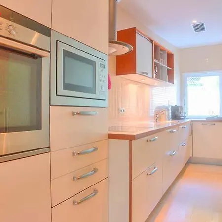 Sleeps 4 Pool Air Con T607810 Vale do Lobo