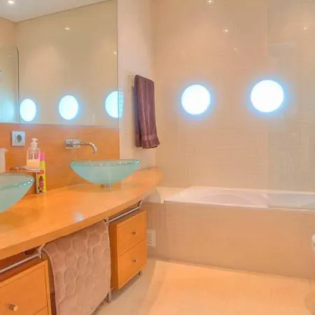 Sleeps 4 Pool Air Con T607810 * Vale do Lobo